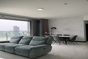 Large apartment for rent with river view in Empire City with full amenities