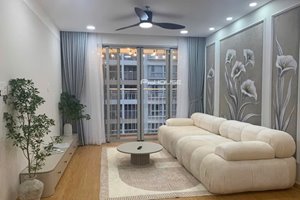 Reasonable 2 bedrooms apartment for rent at Scenic Valley with full furniture