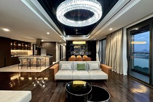 Large super luxury apartment for rent in Empire City with high-class furniture and beautiful views
