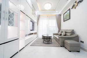 for sale 3-bedroom apartment with river and pool view at Midtown M7
