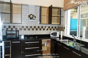  Affordable villa in My Thai 1, Phu My Hung, full modern nice furniture, 3brs, very large garden, great view