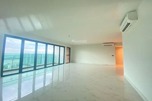 Large 4 bedroom apartment for rent in Feliz En Vista with basic furniture