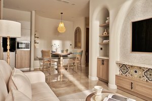 A luxury 3-bedroom apartment for rent next to Crescent Mall - bright furniture - nice view