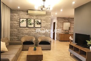 Cozy apartment for rent in Star Hill having bathtub and large balcony