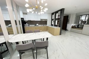 3 bedroom apartment for rent in Midtown with low rental and nice furniture