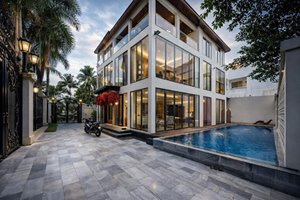 Detached pool villa for rent in My Hoang Phu My Hung fully furnished