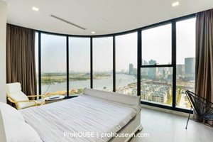 The most beautiful view of 3 bedroom in Vinhomes Golden River for rent