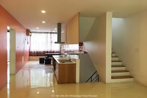 Unfurnished villa for rent in Phu My Hung, good condition, nice design