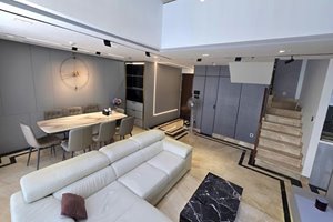 Happy Valley Premier elegant 3 bedroom duplex with premium interiors available for rent