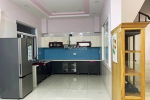 Cheap villa for rent in Phu My Hung with nice furniture and good location