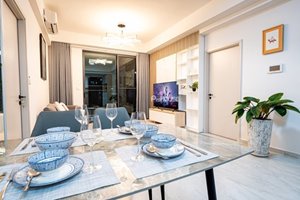 Elegant Cardinal Court apartment for rent with 2 bedrooms fully furnished