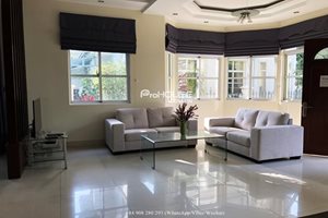 Beautiful villa for rent for rent in compound at Phu My Hung, District 7, simple furniture, big garden