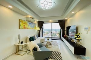 Selling a nice apartment closes to Metro Station located on high floor and river view