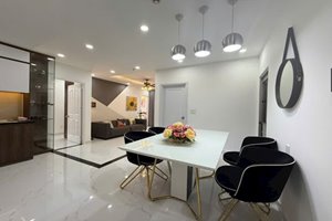 3 bedroom apartment for sale at Midtown fully furnished with pink book
