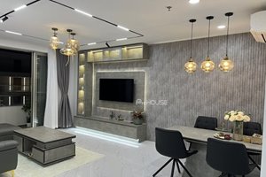1-bedroom apartment full of luxury furniture for sale in Midtown at cheap price