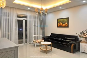 Amazing 2 bedroom apartment in Riverside Residence for rent having bathtub