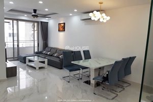 Cheap 2 bedroom for rent in Midtown Phu My Hung with full furniture