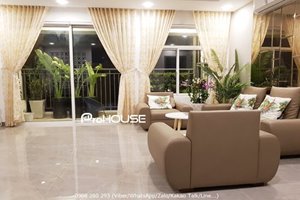  Beautiful 3 bedroom apartment for rent in Sunrise Riverside