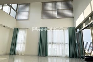  Luxury penthouse for rent in Phu My Hung with large outdoor space on the top floor 