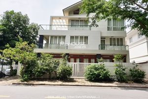 Big and modern villa for rent as office on Pham Thai Buong street, Phu My Hung, District 7