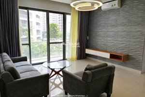 Low floor apartment for rent in Riverpark Premier with view to the garden