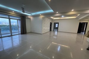 Large 3 bedroom apartment area 180m2 for rent in Riverside Residence with basic furniture