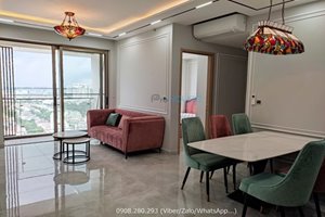 2 bedroom apartment for rent in The Peak with pink accents