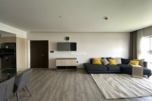 Open view 2-bedroom apartment for rent in Happy Valley with fully furnished
