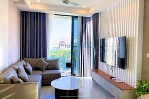A modern 3 bedroom apartment for rent in Cardinal Court - Fully-furnished and nice view