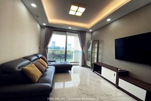 Large 3 bedroom apartment for rent in Midtown facing to Sakura Park and river view