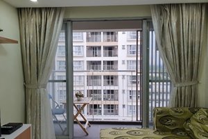 Low rental 2 bedrooms apartment in Scenic Valley with full modern furniture