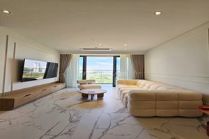 3-bedroom apartment for rent in The Crest Residence with beautiful furniture