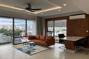 Urban Hill 3 bedroom fully furnished apartment for rent with private parking