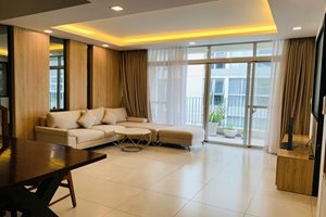 Star Hill garden penthouse – spacious 3-bedroom luxury living with private outdoor space