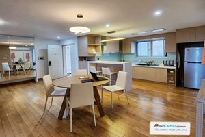 A big size apartment for rent in Garden Court 2 with full modern furniture
