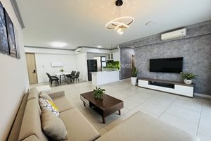Low rental Riviera Point apartment with 2 bedrooms full of new and beautiful furniture