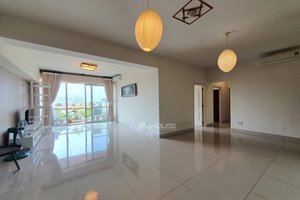Low rental large apartment in Garden Plaza with 3 bedroom