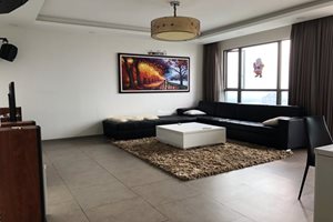 Low rental 4 bedroom apartment for rent in District 7 with beautiful modern furniture