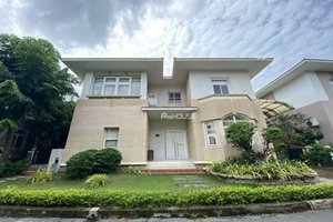 Large villa for rent with garden in Phu Gia-Phu My Hung with 4 bedrooms