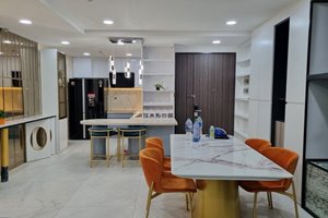 High floor 2 bedroom apartment for rent in Midtown M7 with high-class furniture