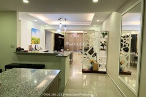 3 bedroom apartment for rent in District 7 with 150 sqm and water front view
