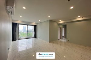 Unfurnished 3 bedroom apartment in Midtown M5 for rent with Sakura Park view